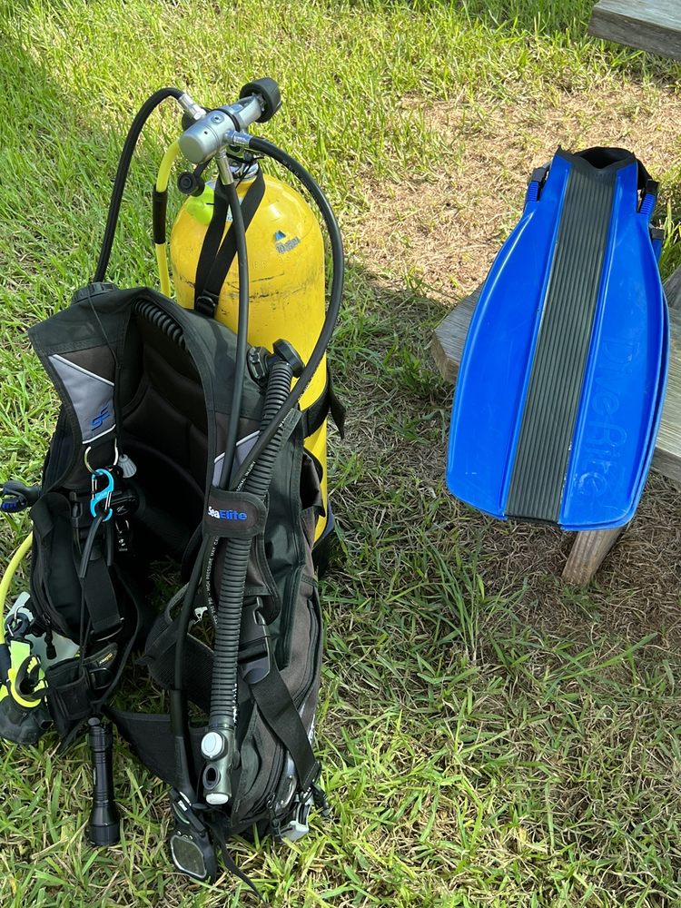 MAMMOTH LAKE TEXAS 330 North Dixie Drive, Lake Jackson, Texas Scuba