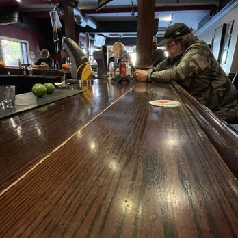 South Shore Bar and Grill - Horrible Country music... time 2 go - Canadian (New) Near Me - Toronto, Ontario