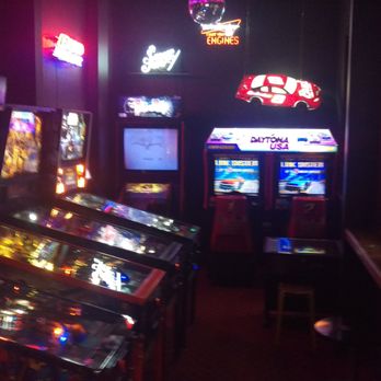 Henson Park Hotel - Games Room - Bars Near Me - Marrickville, NSW