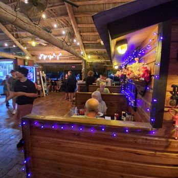 Island Fish - Inside - Seafood Near Me - Marathon, Florida