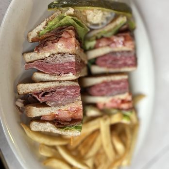 Selena's Diner - Roast beef BLT triple decker - Diners Near Me - Haines Falls, New York Selena's Diner - Roast beef BLT triple decker - Diners Near Me - Haines Falls, New York
