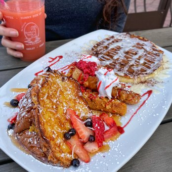 Broken Yolk Cafe - Breakfast & Brunch Near Me - El Centro, California