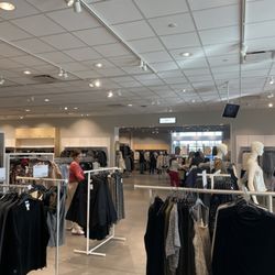 H&M - Towards the men's department