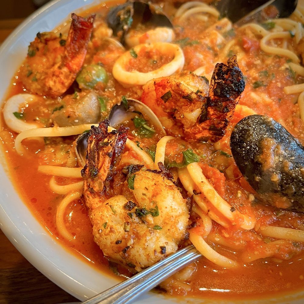 Melo's Pizza & Pasta - Linguine Alla Pescatora - Pizza Near Me - Danville, California Melo's Pizza & Pasta - Linguine Alla Pescatora - Pizza Near Me - Danville, California