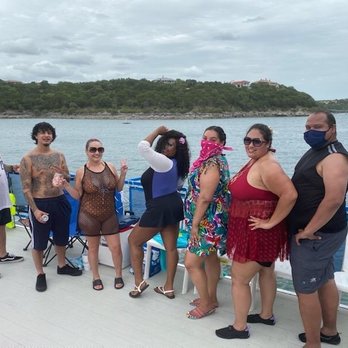Texas Winos - Jennifer's Birthday 2020 on Lake Travis!! - Tours Near Me Texas Winos - Jennifer's Birthday 2020 on Lake Travis!! - Tours Near Me