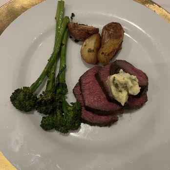 Ivey's - Steakhouses Near Me - Robertsdale, Alabama