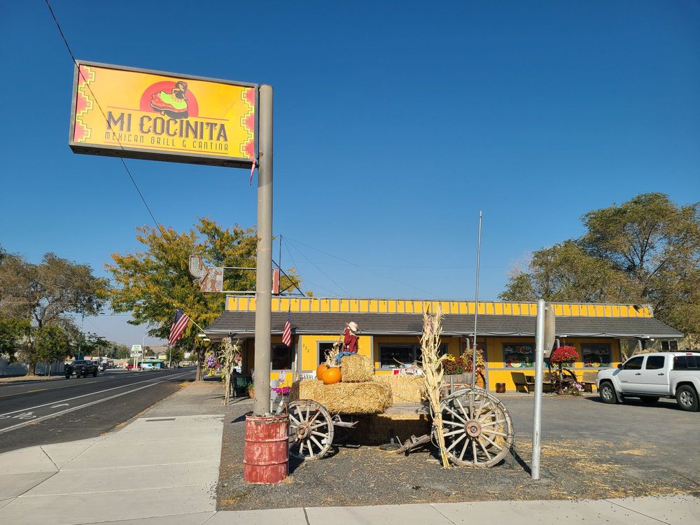 Mi Cocinita Mexican Grill & Cantina Logo