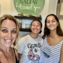 Saltay Hanalei Bay Spa - All smiles
