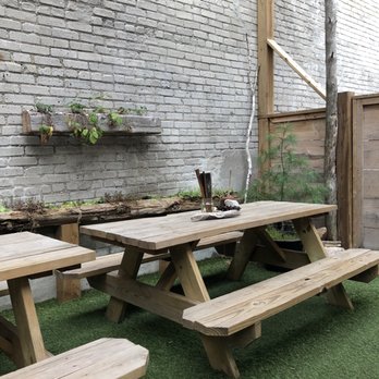 HotBlack Coffee - Outdoor patio - Coffee & Tea Near Me - Toronto, Ontario HotBlack Coffee - Outdoor patio - Coffee & Tea Near Me - Toronto, Ontario