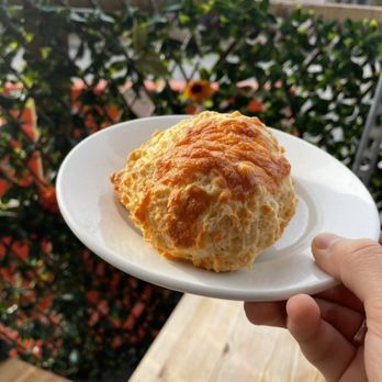 The Bakehouse in Dundarave - Bakeries Near Me - Vancouver, British Columbia