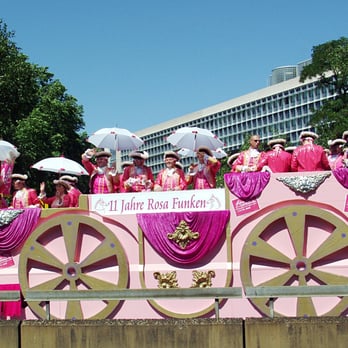 Cologne Pride - COLOGNE PRIDE Rosa Funken Paradewagen - Festivals Near Me - Cologne, NW