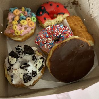 Sweet Daze Donut & Boba - Donuts Near Me - Menifee, California