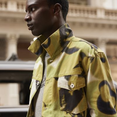 Saks OFF 5TH by null