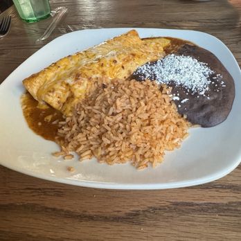 Serranos - Two chicken burritos, refried black beans and Spanish rice - Tex-Mex Near Me - Cedar Park, Texas