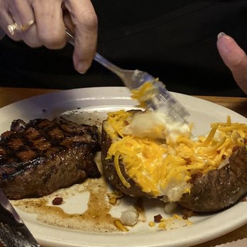 Texas Roadhouse - 8oz. Fillet with baked potato - Steakhouses Near Me - Tulsa, Oklahoma Texas Roadhouse - 8oz. Fillet with baked potato - Steakhouses Near Me - Tulsa, Oklahoma