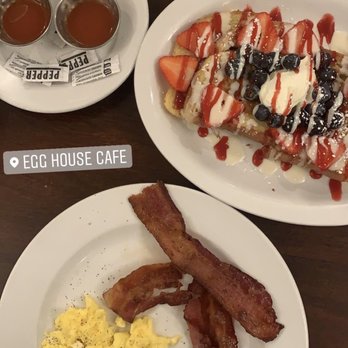 Egg House Cafe - Parisian platter with the Very Berry French toast - Breakfast & Brunch Near Me - Denton, Texas