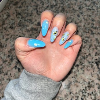 Cali Nails and Spa - Bees and flowers - Nail Salons Near Me - Vacaville, California