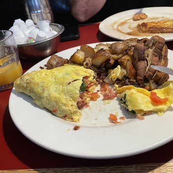 Christy's Restaurant - Breakfast & Brunch Near Me - Torrington, Connecticut