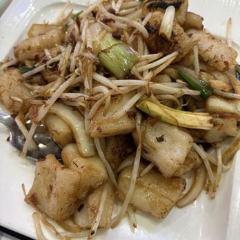 Dynasty - Stir-fried rice noodle - Cantonese Near Me - Boston, Massachusetts
