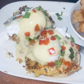 Another Broken Egg Cafe - Crab Cake Benedict - Breakfast & Brunch Near Me - Siesta Key, Florida