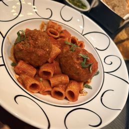 RIGATONI & MEATBALLS