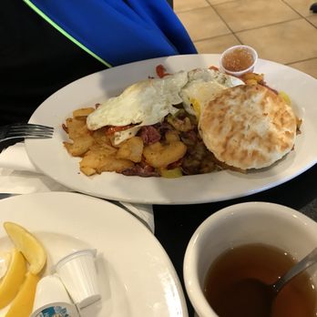 Maple Leaf Diner - American Near Me - Dallas, Texas Maple Leaf Diner - American Near Me - Dallas, Texas