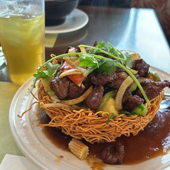 Luc Dinh Ky 1 Restaurant - French Style Beef Steak with Chow Mein Crispy - Vietnamese Near Me - Westminster, California Luc Dinh Ky 1 Restaurant - French Style Beef Steak with Chow Mein Crispy - Vietnamese Near Me - Westminster, California