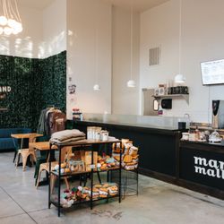 Marsh & Mallow - Inside the shop.