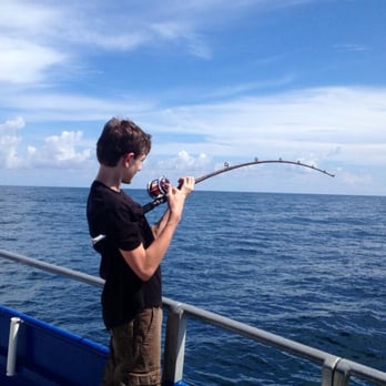 Blue Heron Fleet Drift Fishing - He's bowed up on a good fish! - Fishing Near Me - Jupiter, Florida Blue Heron Fleet Drift Fishing - He's bowed up on a good fish! - Fishing Near Me - Jupiter, Florida