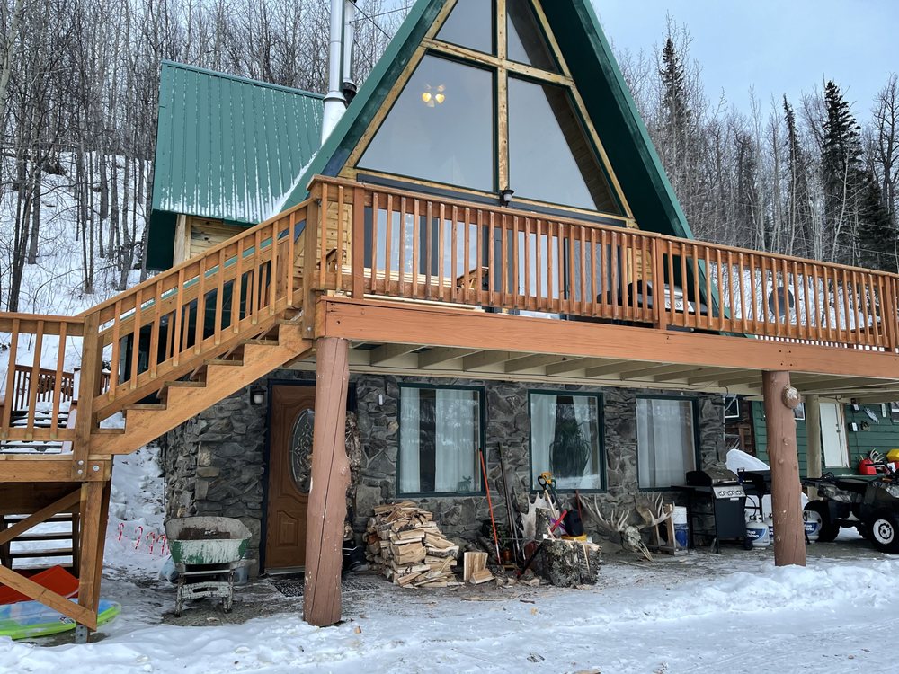 WOLVERINE LAKE CHALET 11117 N Wolverine Rd, Palmer, Alaska Hotels