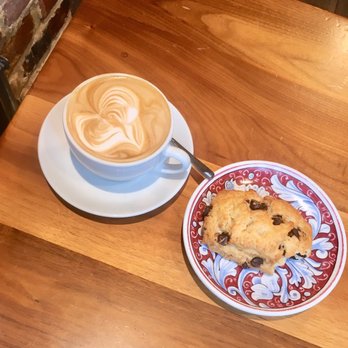 La Colombe - Draft Latte, Chocolate Pastry - Coffee & Tea Near Me - Washington, DC, District of Columbia