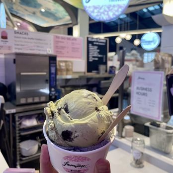 Jasmine Creamery - Cookies n' Matcha + Black Sesame - Ice Cream & Frozen Yogurt Near Me - San Gabriel, California