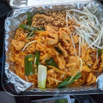 Boonsee Thai Kitchen - Norco - Chicken pad Thai to-go. $9.95 - Thai Near Me - Norco, California