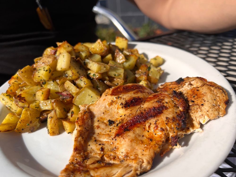 Greens & Grille