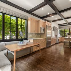 Steph Baker - Dunnigan Realtors - Land Park Luxury