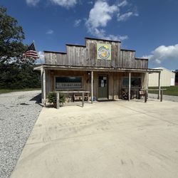 Sweet T's Family Restaurant - Restaurant front