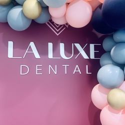 La Luxe Dental - Photo wall