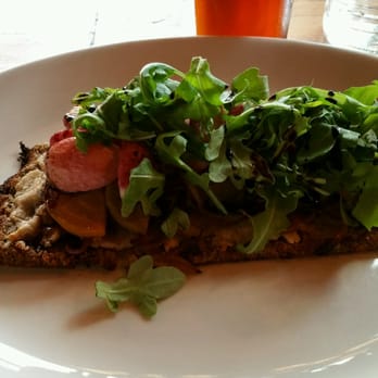 Rustic Goat - Cauliflower Flat Bread...simply awesome - American Near Me - Anchorage, Alaska