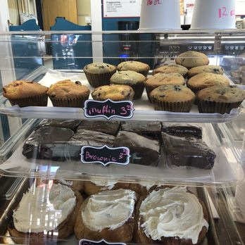 Sunrise Cafe - pastry case - Cafes Near Me - Freeport, Maine