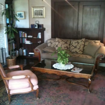 The Venice Beach House - Living room - Hotels Near Me - Los Angeles, California
