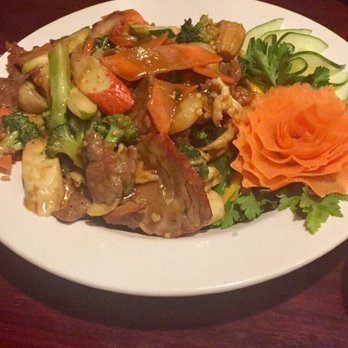 Huang's Chef - Happy Family meal  Lobster, crab, chicken, shrimp, and scallops. - Chinese Near Me - Mooresville, North Carolina