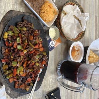 Antojitos Mexicanos Restaurant - Mexican Near Me - Paramount, California