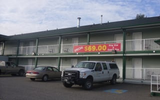 97 Motor Inn by null