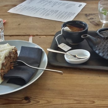 Café Oliv - Carrot Cake and Tea! - Cafes Near Me - Berlin, BE Café Oliv - Carrot Cake and Tea! - Cafes Near Me - Berlin, BE