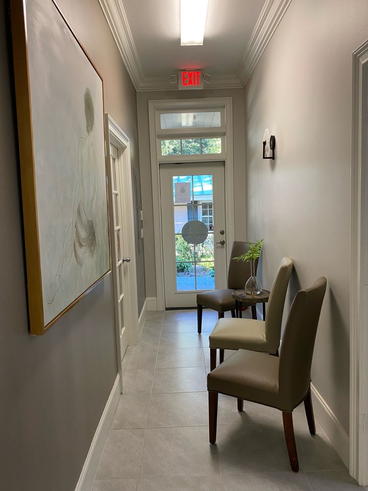 Salon Celeste Image
