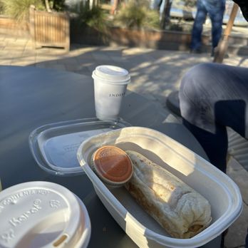 La Palmeraie Lounge - Breakfast burrito with Vanilla almondmilk latte - Coffee & Tea Near Me - Calistoga, California