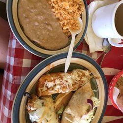 Antojitos Mi Ranchito - Combination mexicanos. Delicious.