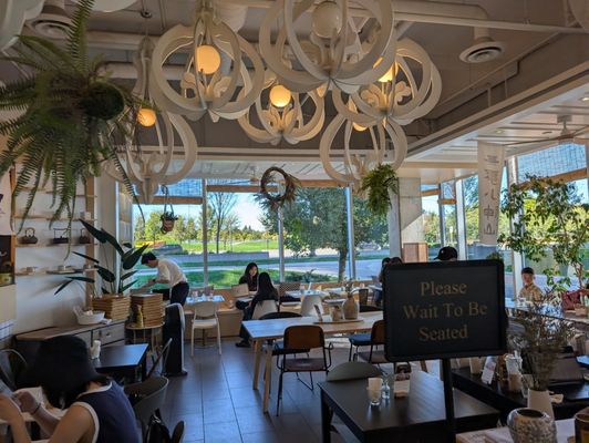 Miss Lin Cafe by null