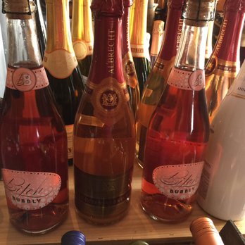 Hellams Vineyard - Wine Bars Near Me - La Conner, Washington Hellams Vineyard - Wine Bars Near Me - La Conner, Washington