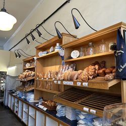 La Farine Bakery - Breads